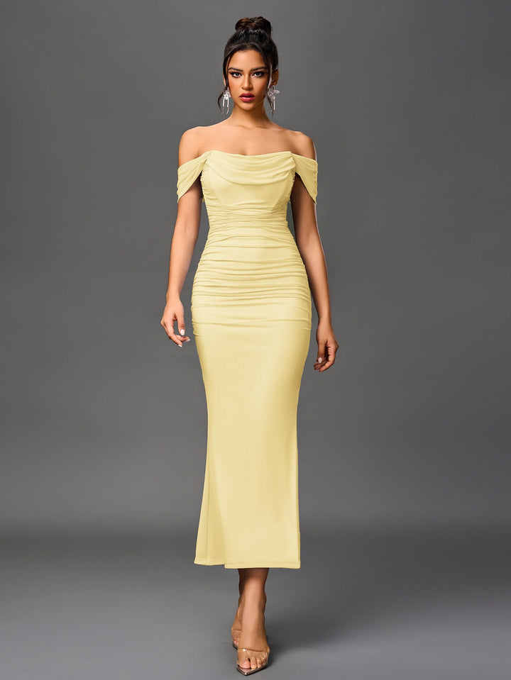 Robe À Épaules Dénudées, Froncée & Zippée Dans Le Dos