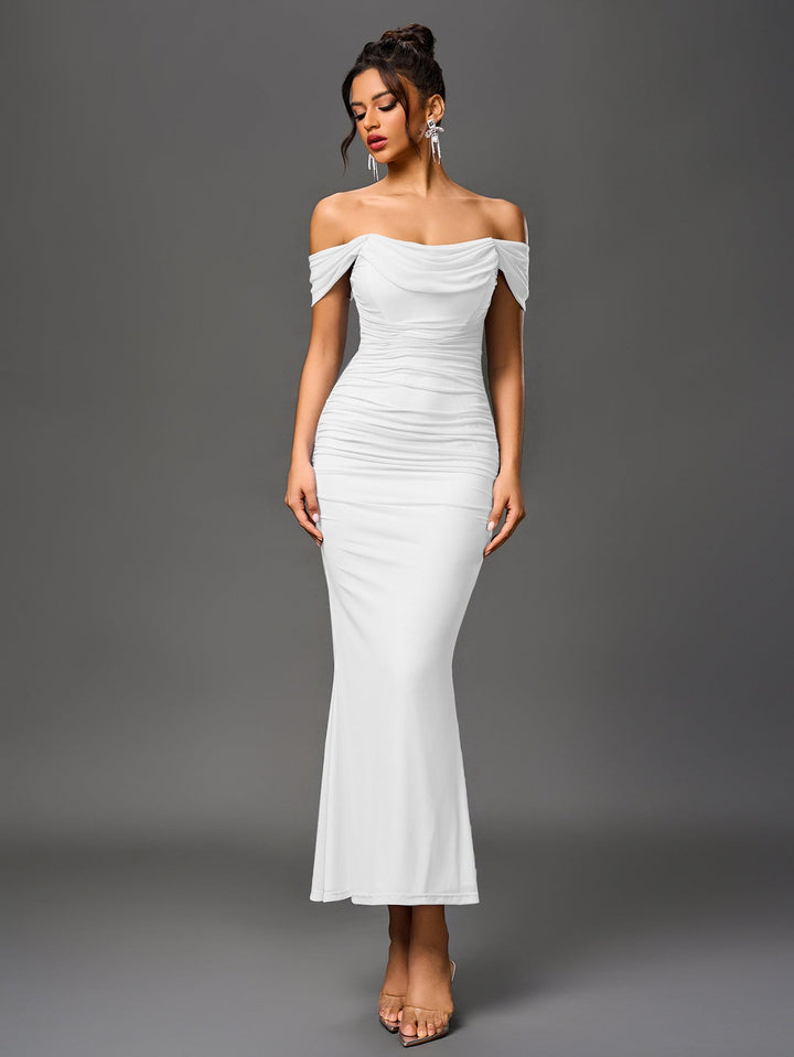 Robe À Épaules Dénudées, Froncée & Zippée Dans Le Dos